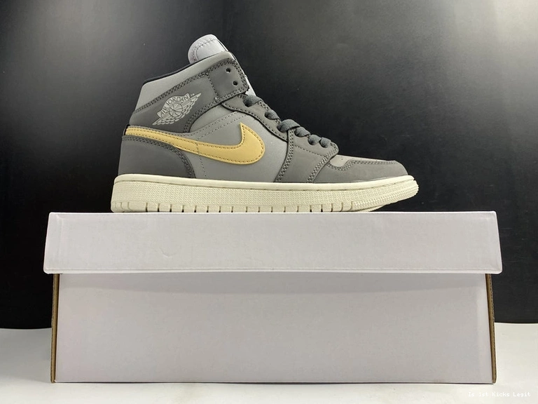 (W) 1 Jordan Grey Mid - BQ6472-020 Onyx 0520